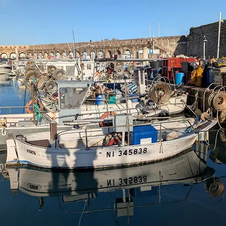 Cocooning # Lumineux # Vieille Appartement Antibes